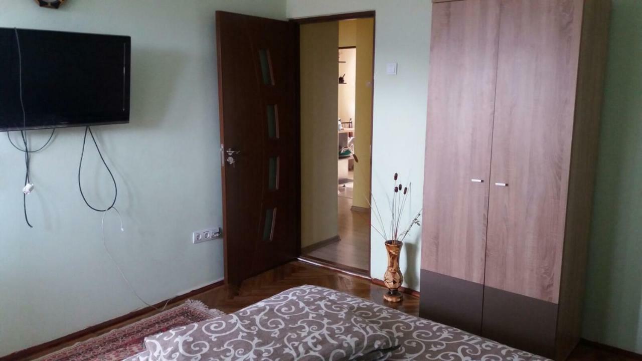 Apartament Cu 2 Camere Călimăneşti Buitenkant foto