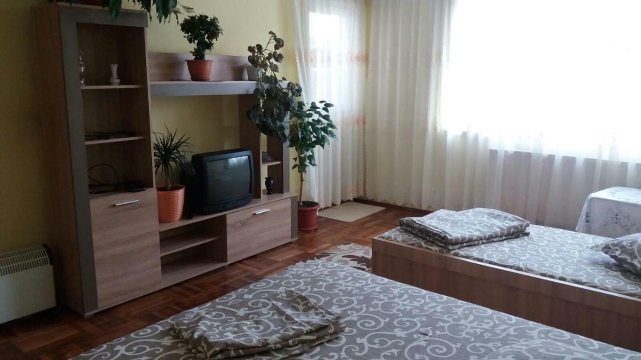 Apartament Cu 2 Camere Călimăneşti Buitenkant foto